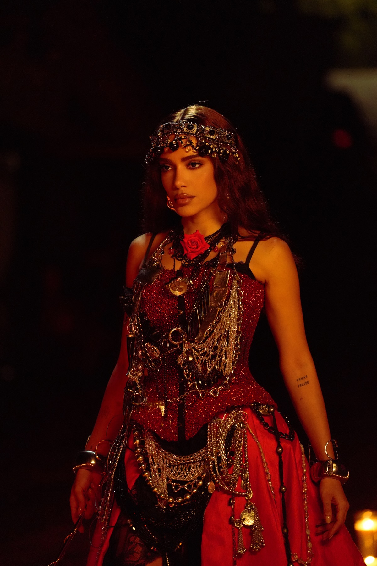 Conheça anitta fará par romântico com ator de “tremembé” em filme criado e estrelado por ela
