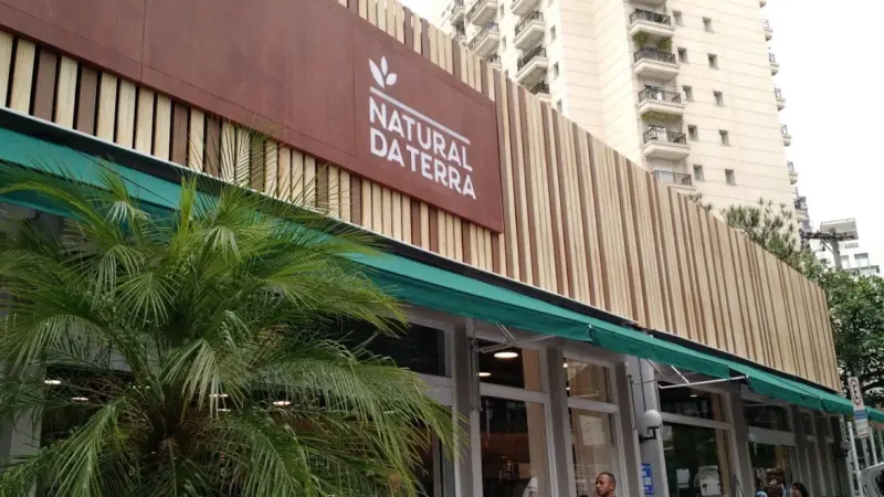 Americanas vende ativos de dez lojas da Hortifruti Natural da Terra em SP ao Oba por R$ 69,3 milhões