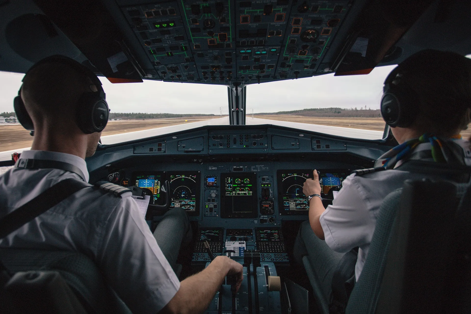 Ministro afirma que escala 6×1 não altera regras trabalhistas dos aeronautas após encontro com CEO da Latam