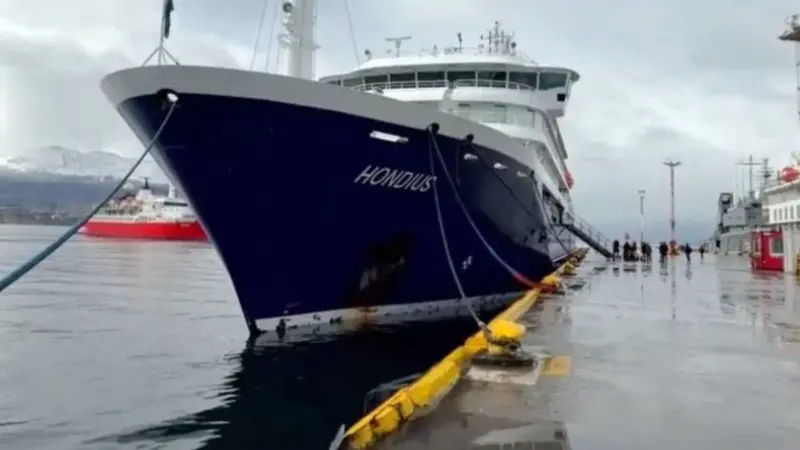 Navio com surto de hantavírus segue para quarentena em Tenerife, diz governo espanhol