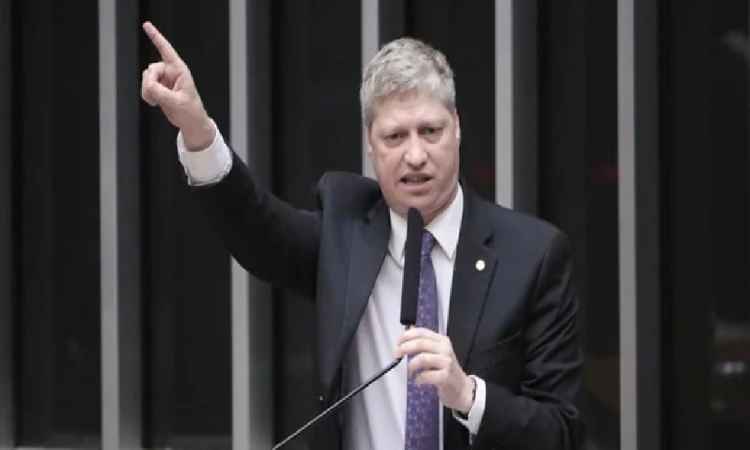 Van Hattem diz ter aceitado pedido de desculpas de José Múcio após discussão com general