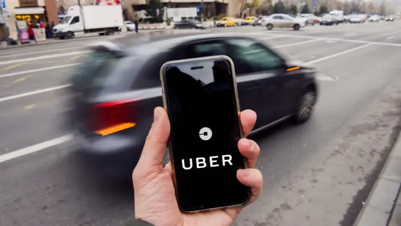 Governo lança linha de crédito de R$ 30 bilhões para motoristas de aplicativo e taxistas