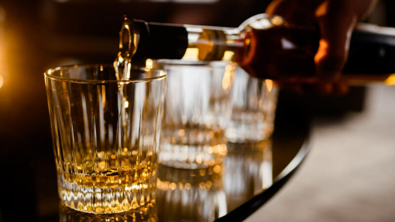 Whisky se consolida como ativo de luxo; barris podem valorizar mais de 6.200%