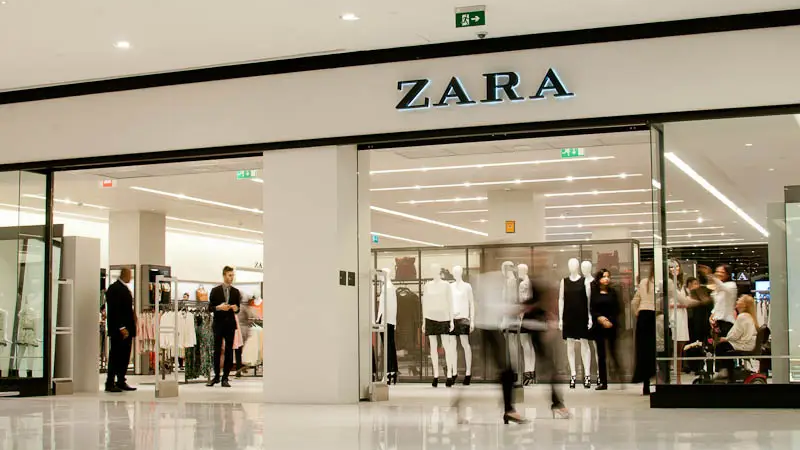 Zara supera Nike e alcança liderança histórica como marca de moda mais valiosa