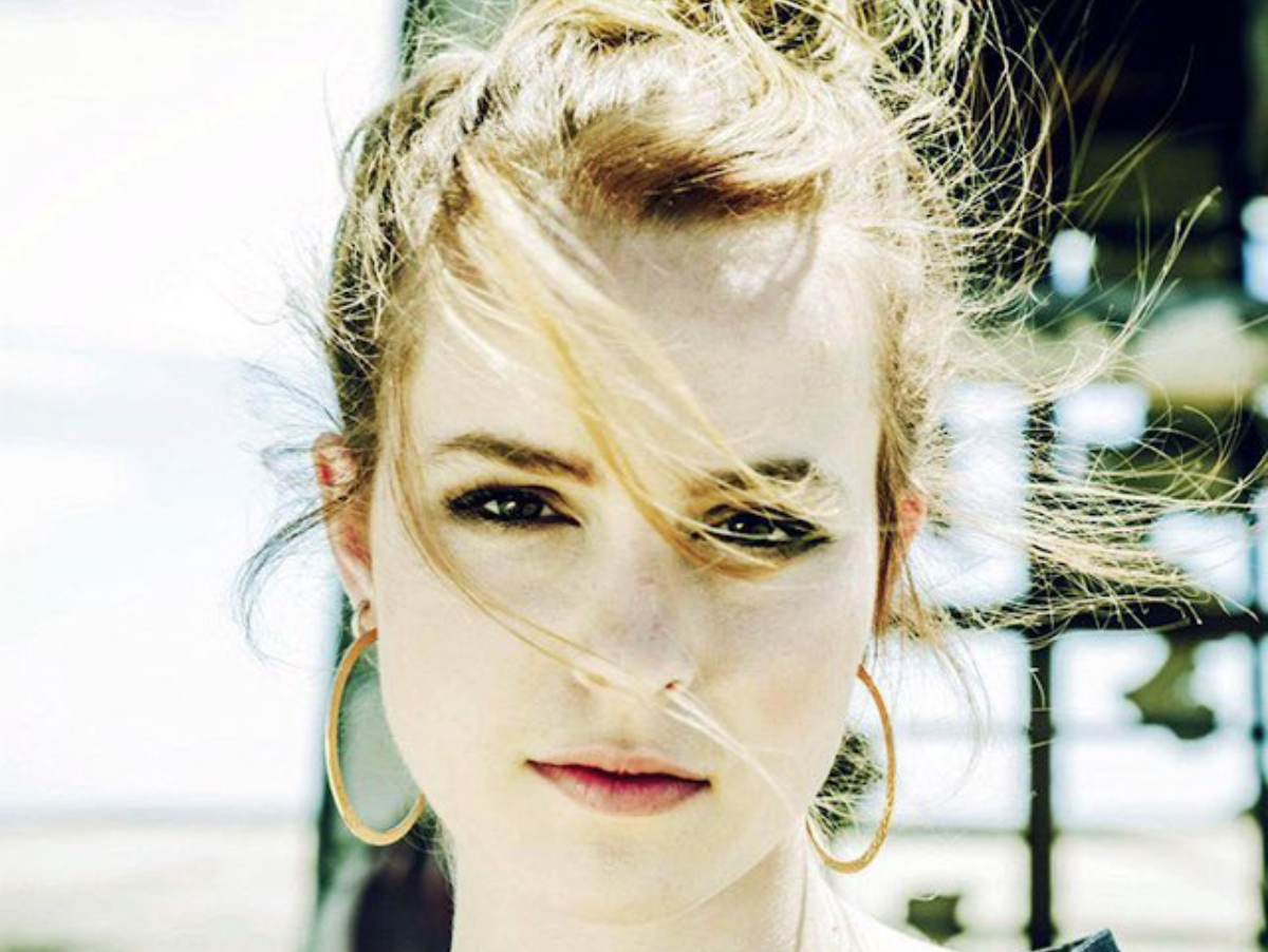 15/11/2016: Bridgit Mendler nega que EP lançado no Spotify tenha sido autorizado por ela