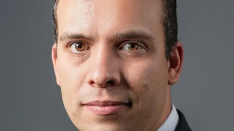 Sete em cada dez médias e grandes empresas usam só capital próprio para financiar atividades