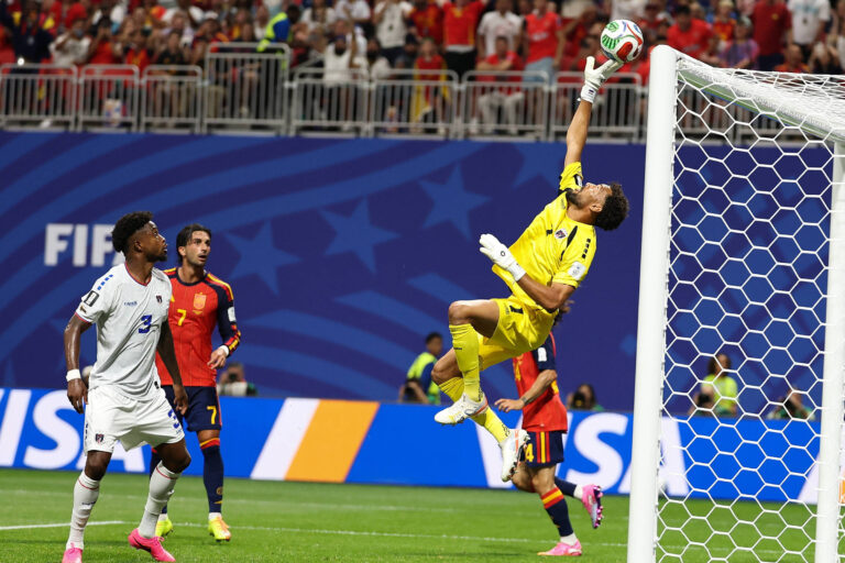 Vozinha, goleiro de Cabo Verde, salva empate sem gols contra a Espanha na estreia da Copa 2026