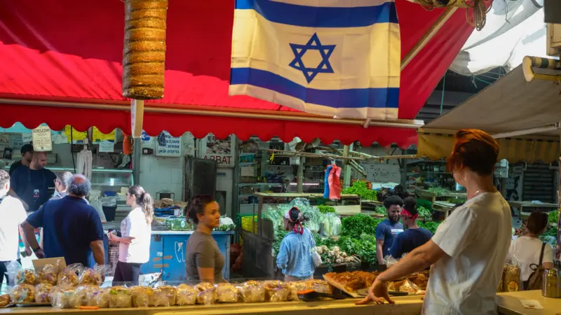 FT: Como a economia de Israel se adaptou à guerra