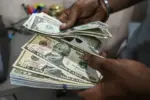 Conheça dólar hoje recua com atenção a ameaça tarifária dos eua ao brasil e impasse no irã