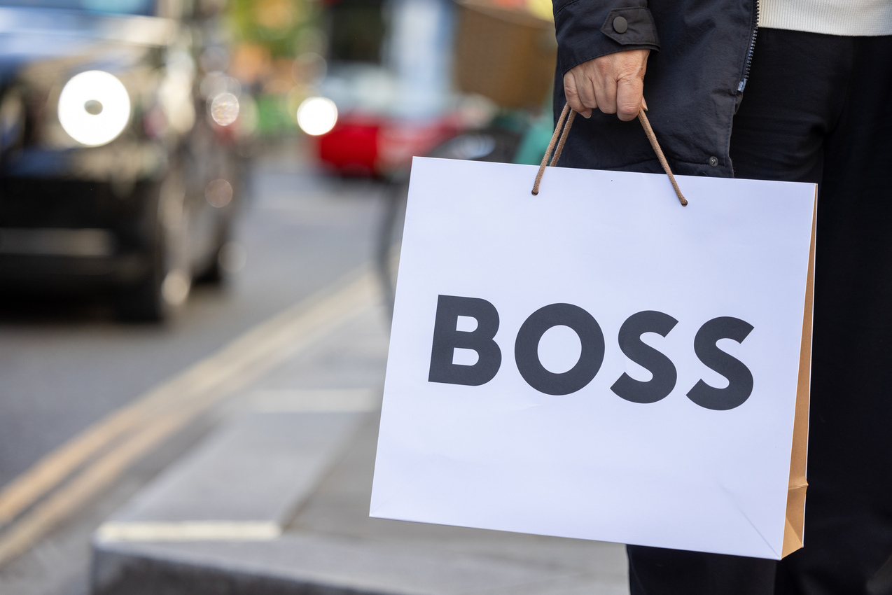 Frasers oferece €2 bilhões (US$ 2,3 bi) pela fatia restante da Hugo Boss