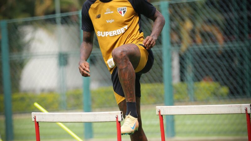 Arboleda se desculpa e diz que não queria mais jogar antes do sumiço no São Paulo