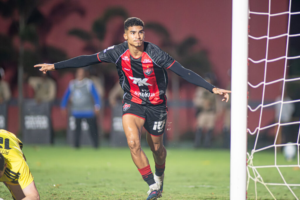 Saiba mais sobre vitória anuncia a compra em definitivo do atacante renê; veja detalhes