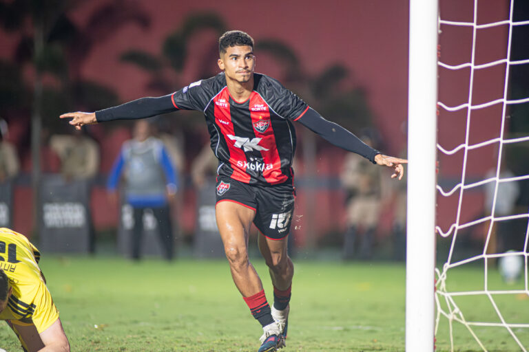 Saiba mais sobre vitória anuncia a compra em definitivo do atacante renê; veja detalhes