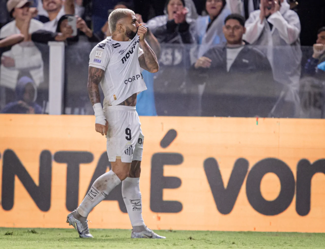 Jogadores mais elogiados do Santos no 1º semestre de 2026