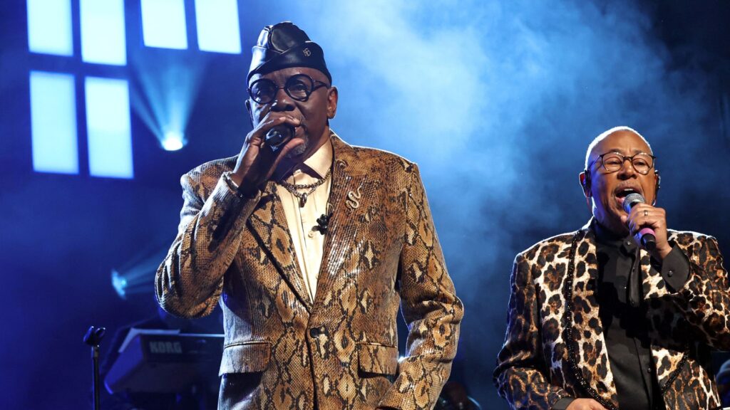 Saiba mais sobre a verdadeira história por trás de ‘reasons’, clássico do earth, wind & fire