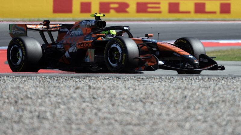 Norris lidera segunda sessão de treinos livres do GP de Barcelona em sexta-feira quente