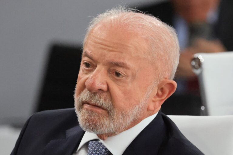 Lula faz brincadeira sobre “contratar” Messi para a Seleção após hat-trick