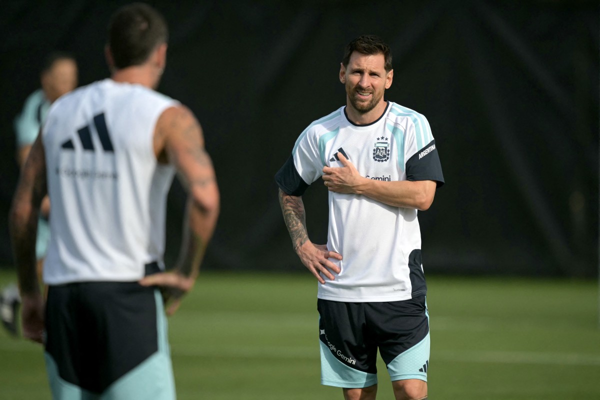 Messi participa de treino da Argentina em Kansas City após comunicado sobre saúde do pai