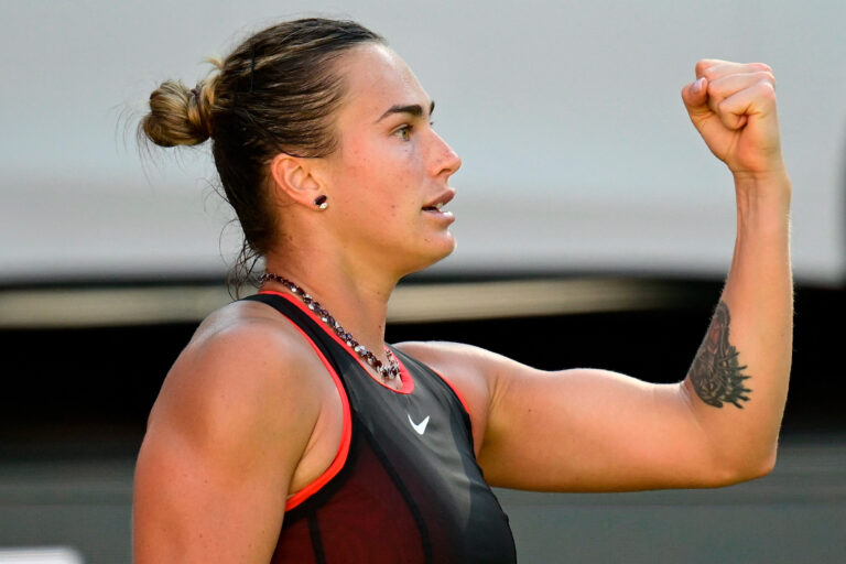 Sabalenka recupera-se de placar adverso e garante vaga nas semifinais do WTA 500 de Berlim