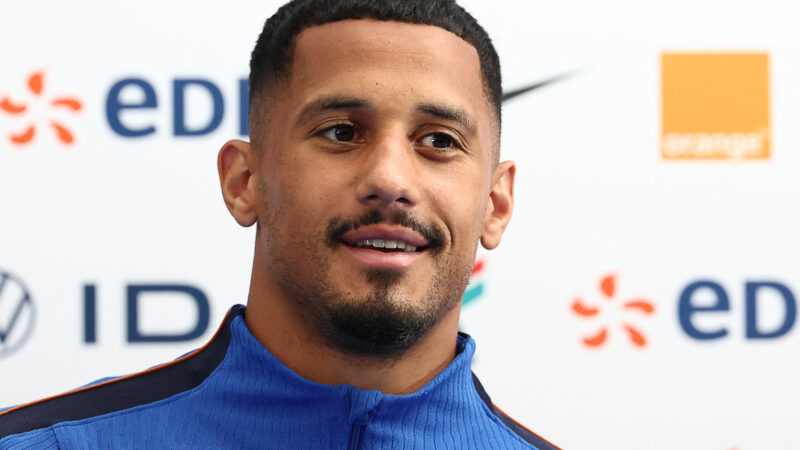 William Saliba diz jogar a Copa do Mundo com dores nas costas