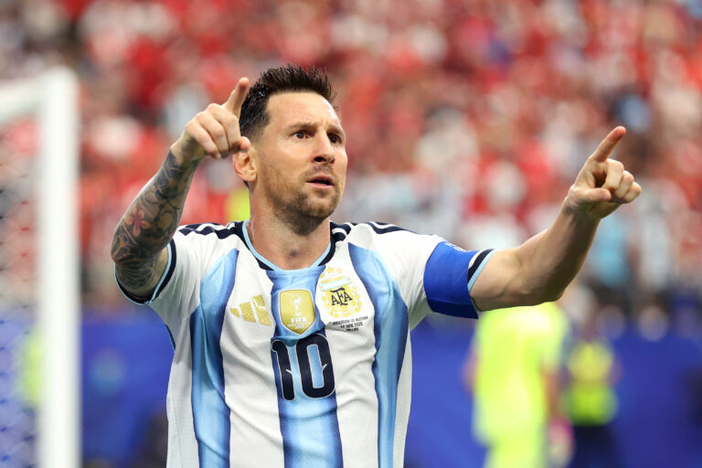 Messi lidera a lista de artilheiros da Copa após fim da fase de grupos