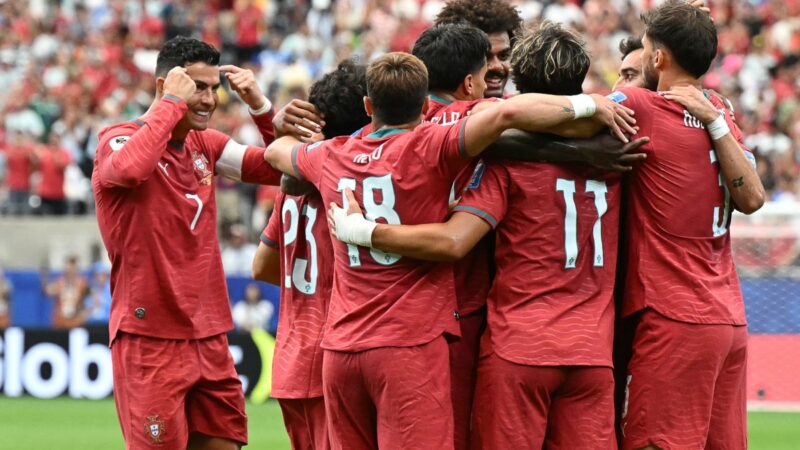 Técnico destaca reação de Portugal após goleada contra Uzbequistão e elogia Cristiano Ronaldo
