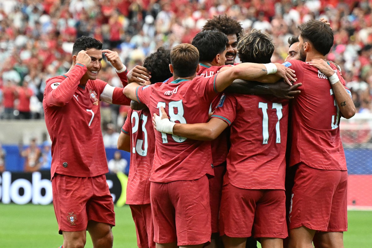 Técnico destaca reação de Portugal após goleada contra Uzbequistão e elogia Cristiano Ronaldo