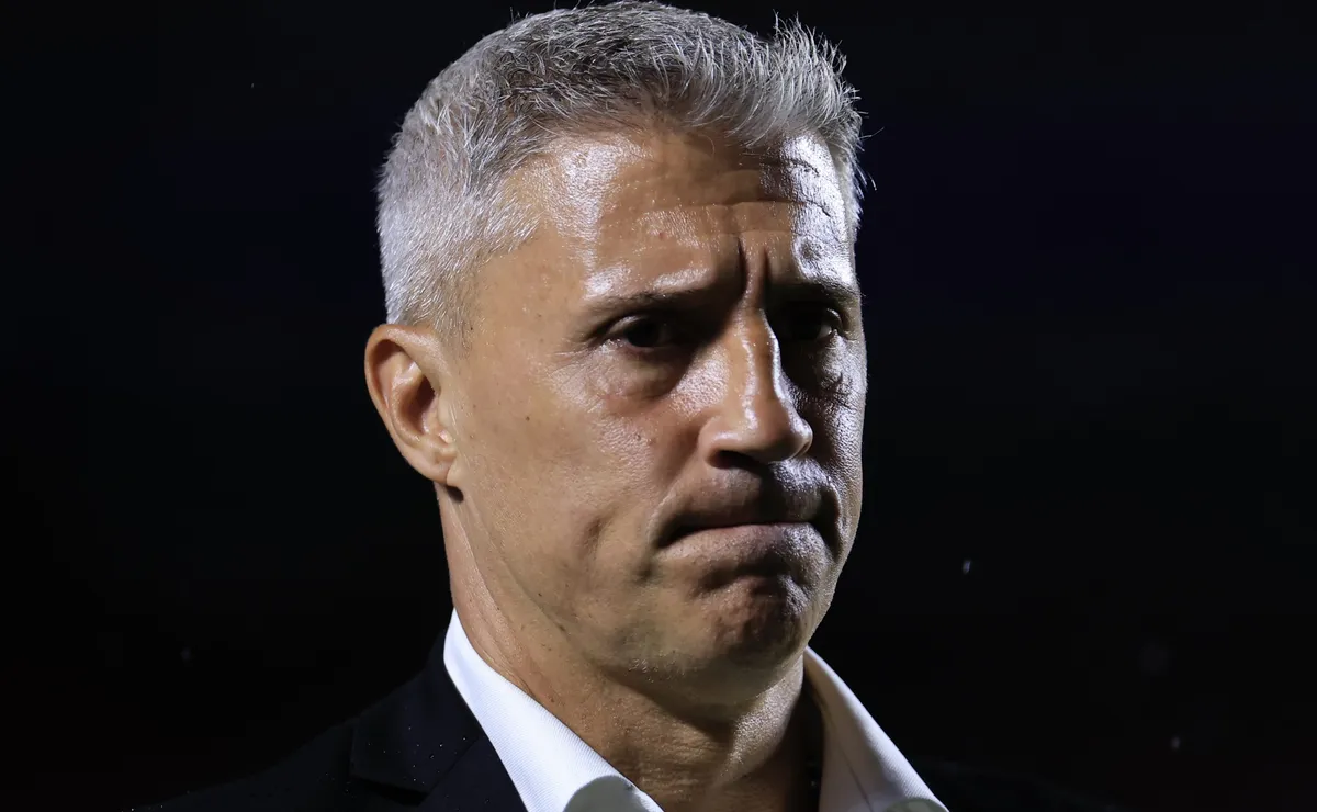 12/07/2025 — Vasco descarta Hernán Crespo e acelera busca por técnico estrangeiro durante a Copa
