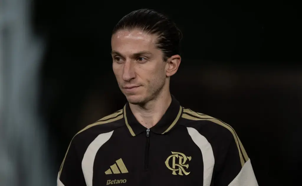 Filipe Luís avança na obtenção da licença UEFA Pro e fica perto de assumir oficialmente o Monaco