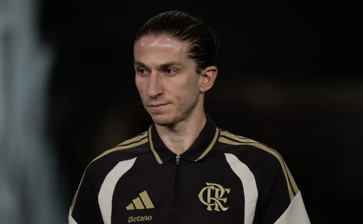 Filipe Luís avança na obtenção da licença UEFA Pro e fica perto de assumir oficialmente o Monaco