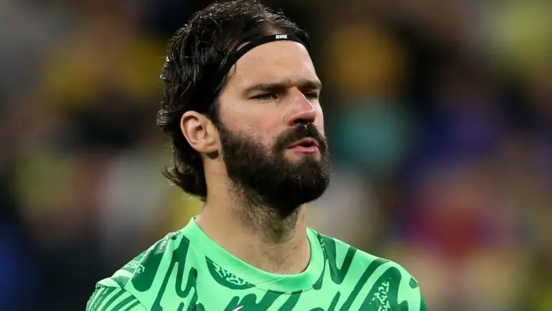 Alisson tem atuação segura na vitória do Brasil sobre o Haiti e ganha confiança