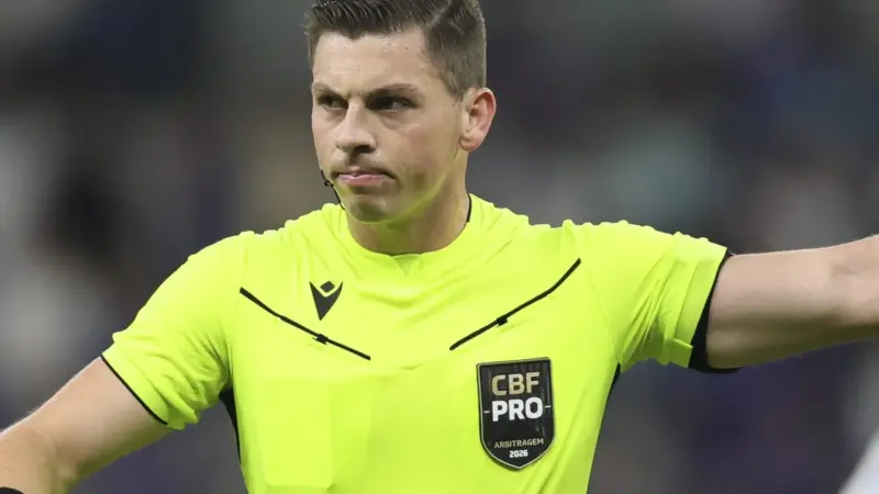 Saiba mais sobre Árbitro lucas casagrande relata grosseria de bruno spindel após empate do cruzeiro