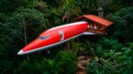 Avião aposentado foi desmontado, transportado por caminhões e virou suíte de hotel na selva da Costa Rica