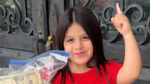 Menina de 11 anos vende limonada e arrecada quase US$ 3 mil para comprar lápide do pai