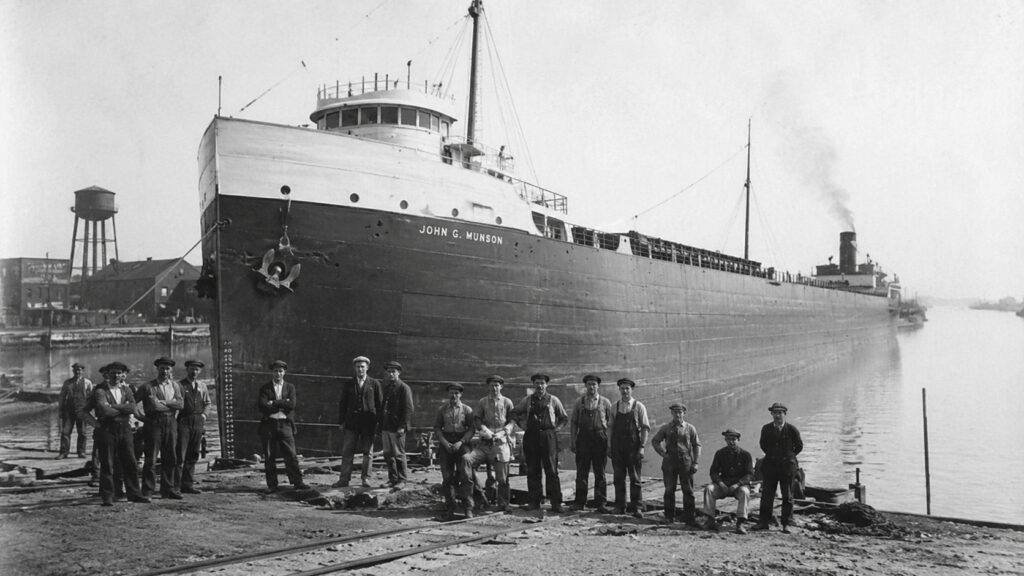 Naufrágio do SS Daniel J. Morrell em 29/11/1966: cargueiro se partiu ao meio e afundou em minutos durante tempestade no Lago Huron