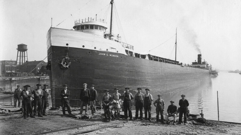 Naufrágio do SS Daniel J. Morrell em 29/11/1966: cargueiro se partiu ao meio e afundou em minutos durante tempestade no Lago Huron