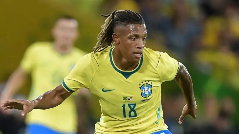 Flamengo oferece salário de até R$ 1,8 milhão por mês para tentar contratar Danilo, do Botafogo