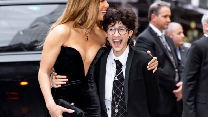Saiba mais sobre filhe não binárie de jennifer lopez anuncia escolha de novo nome