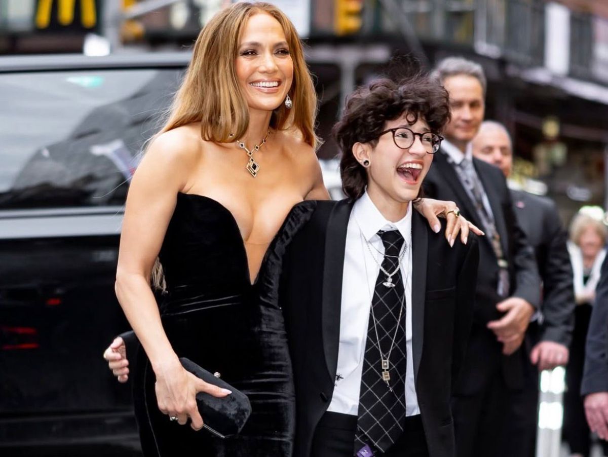 Saiba mais sobre filhe não binárie de jennifer lopez anuncia escolha de novo nome