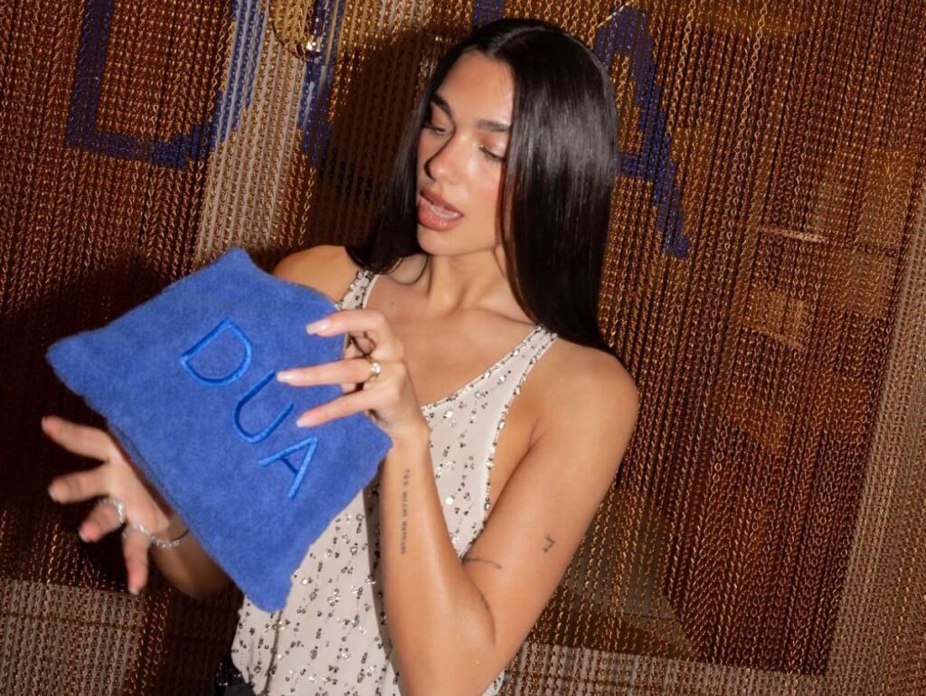 Conheça fã de katy perry, dua lipa contrata cantora para show