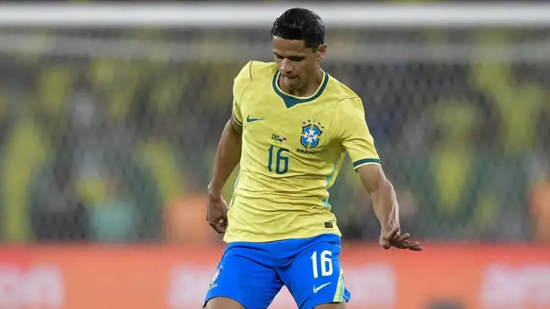 Entenda como torcida pede douglas santos como titular da seleção na copa do mundo após destaque contra o egito