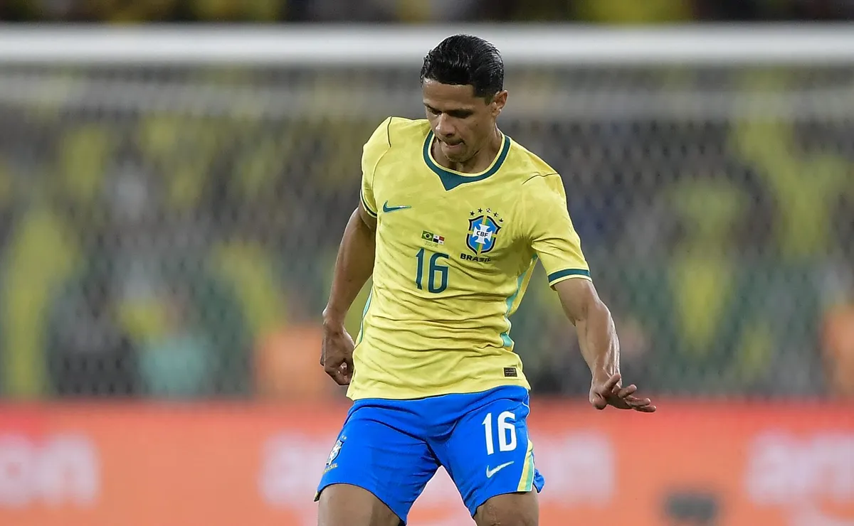 Entenda como torcida pede douglas santos como titular da seleção na copa do mundo após destaque contra o egito