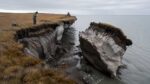 Carbono preso em camadas profundas do permafrost pode escapar mais cedo e transformar solos congelados em fonte de CO₂