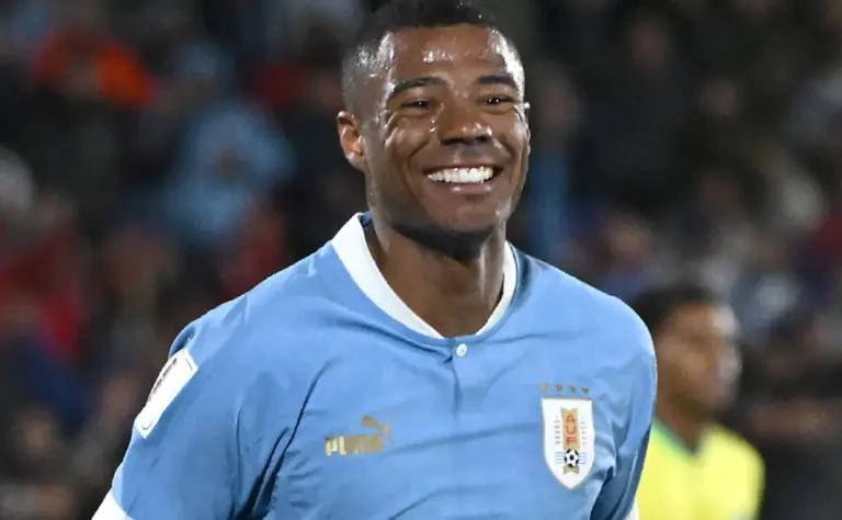 De La Cruz entra no segundo tempo e é elogiado após empate do Uruguai com a Arábia Saudita