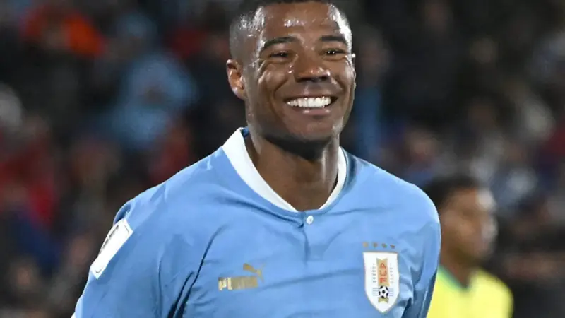 De La Cruz entra no segundo tempo e é elogiado após empate do Uruguai com a Arábia Saudita