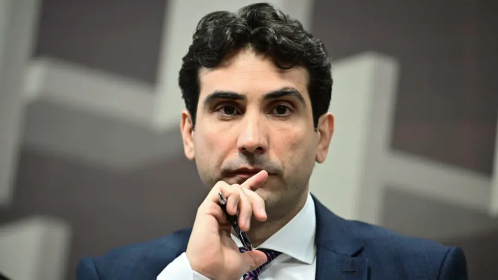 Copom reduz Selic para 14,25% e sinaliza maior cautela sobre continuidade dos cortes