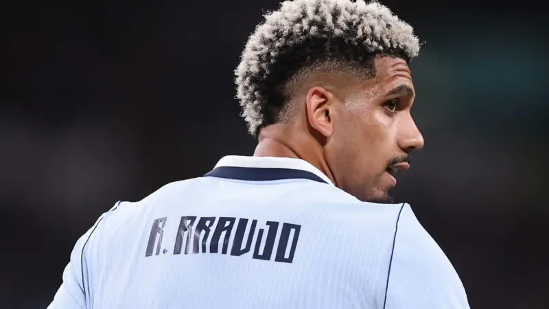 Veja como após arrascaeta, do flamengo, uruguai confirma lesão de ronald araújo às vésperas da copa