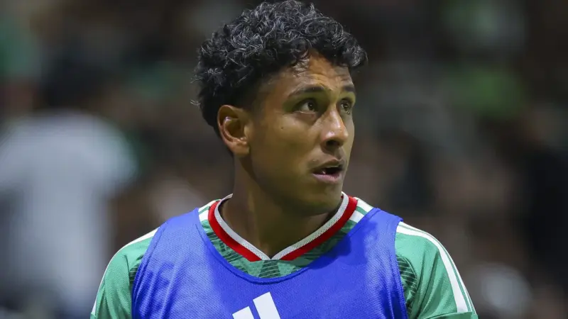 Luis Romo garante vaga do México nas oitavas da Copa do Mundo e pode atrair interesse de clubes