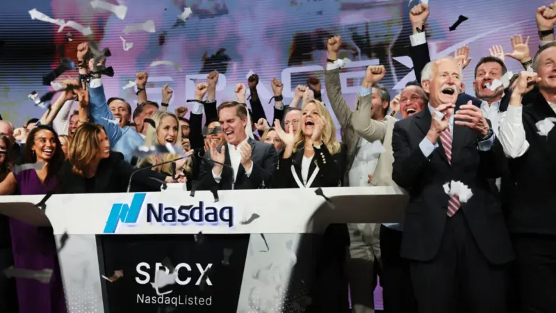 SpaceX ultrapassa valor de mercado da Amazon impulsionada por alta após listagem de opções