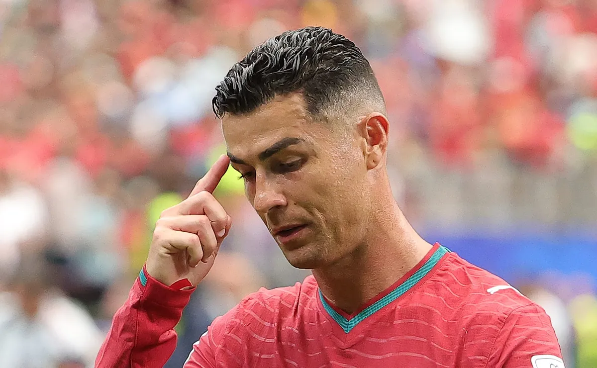 Thierry Henry critica postura de Cristiano Ronaldo após empate de Portugal com Congo